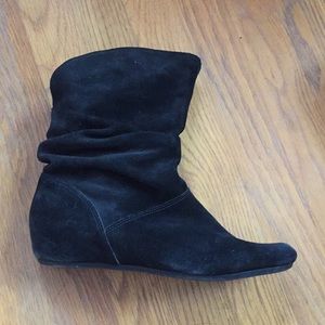 Black suede Gianni Bini boots size 8, barely worn!